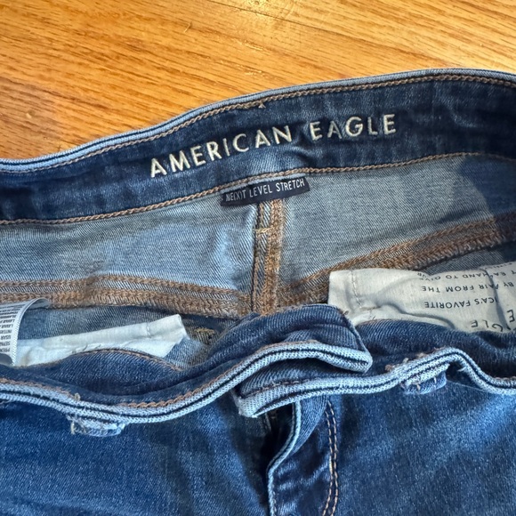 American Eagle Mid-Wash Denim Stretch Skinny Jeans - Picture 3 of 4